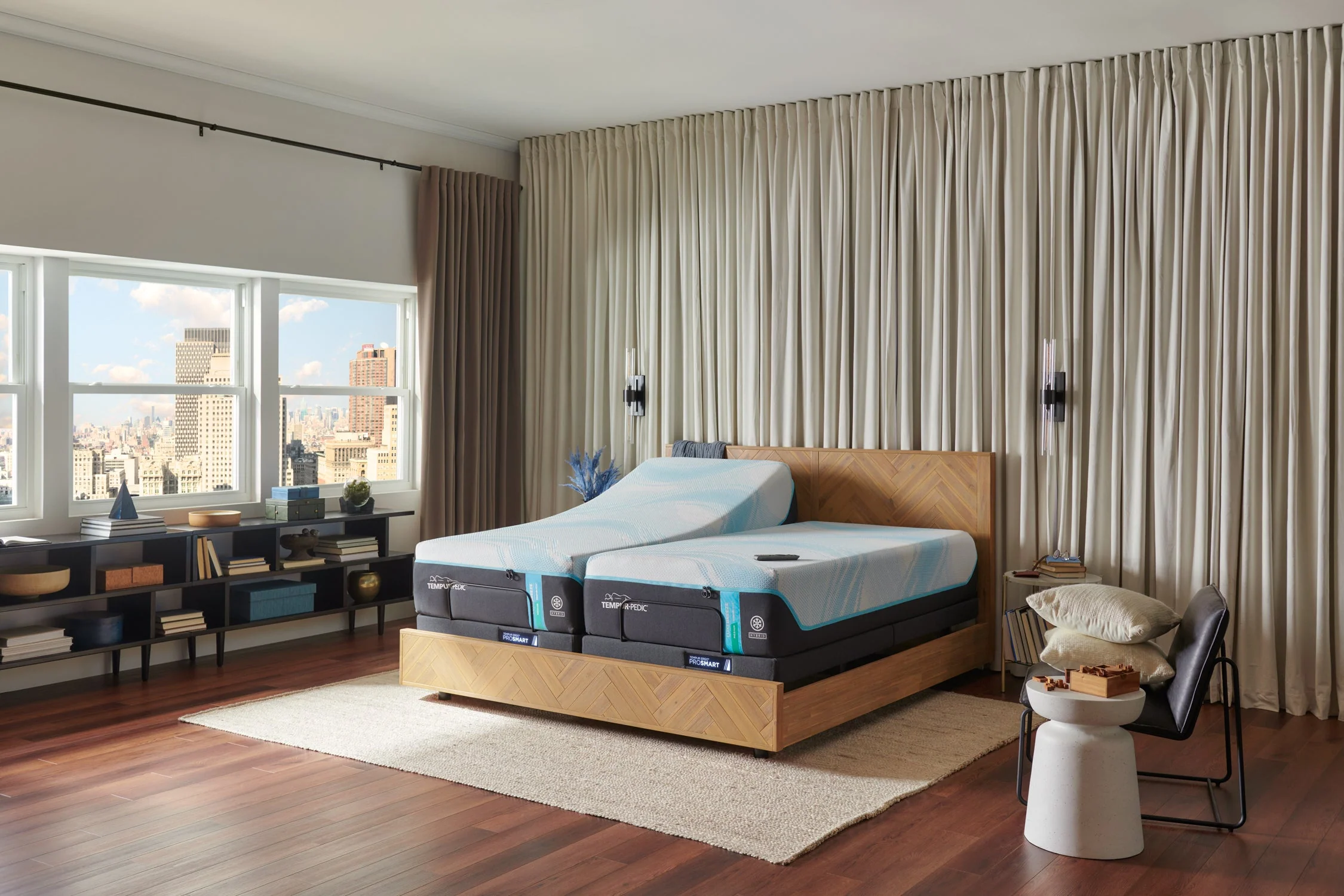 TEMPUR-LUXEbreeze° Medium Hybrid Mattress 2023 - Image 4