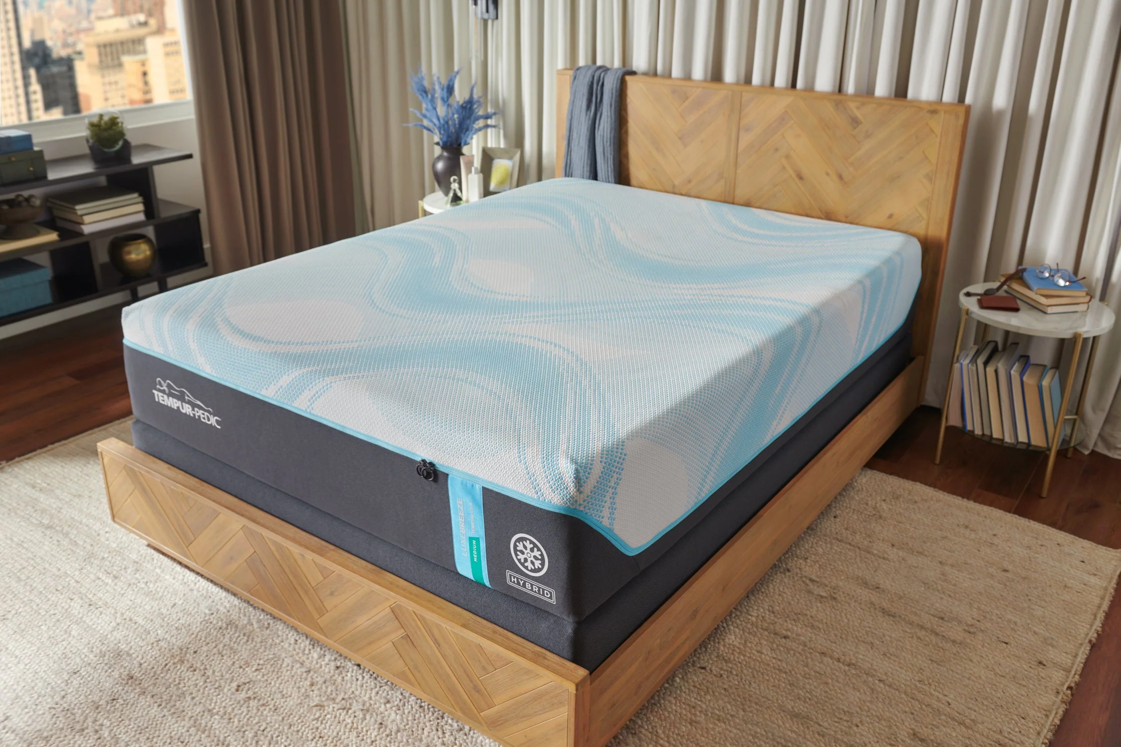 TEMPUR-LUXEbreeze° Medium Hybrid Mattress 2023 - Image 5